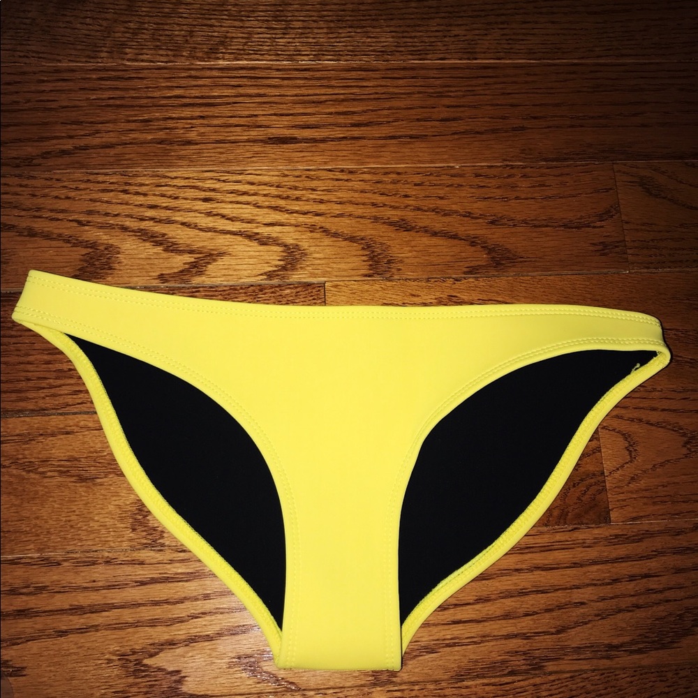 Hoaka swimsuit bottoms